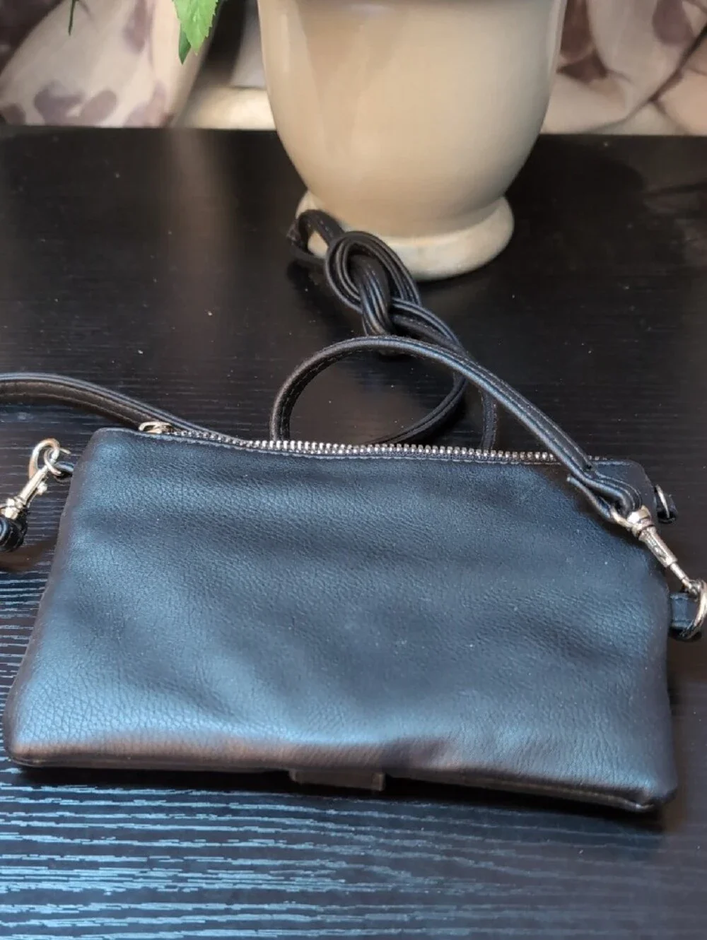 Classic Black Crossbody Wallet with Snap Closure